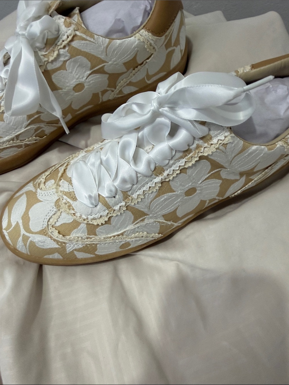 Shoes - Picture 2 of 3
